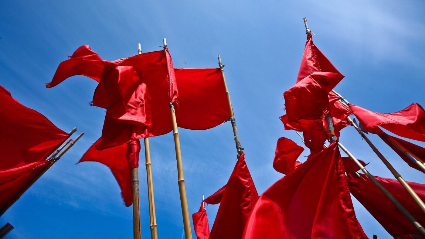 9 AI red flags that are destroying your professional credibility