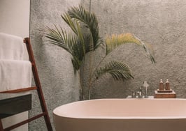 Building a better bathtub: the pros and cons of 9 bathtub materials