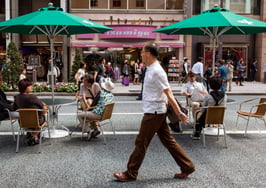 Most of us prefer walkable neighborhoods, but house still trumps an apartment