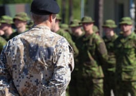 Podcast: Use embedded commands to influence buyers and sellers into action