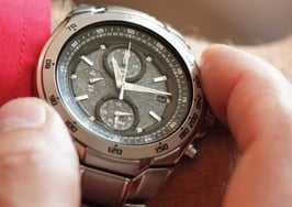 4 tips to save time on social media during the busy season