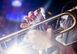 How to strike balance between bragging and sharing