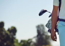 Listing video of the day: A golfer's creative drone shot of a lot