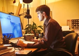 Why hire a virtual assistant over an in-office employee?