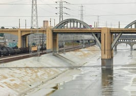 Santa Clarita descends from its peak