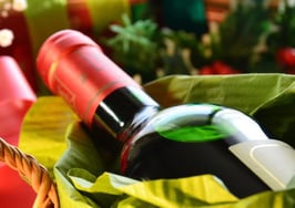 11 modern closing gift ideas for every type of buyer