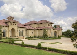 Luxury listing: Shorefront Texan Tuscan-style villa