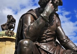 A statue of Hamlet