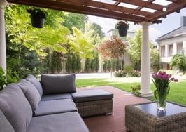 When indoor meets outdoor: Making blended living spaces an upsell