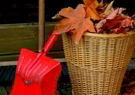 Share this home maintenance checklist to keep in touch with clients this fall