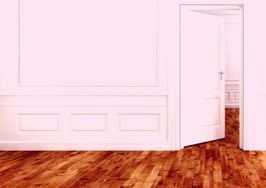 Why are real estate agents still holding open houses alone?