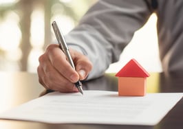 Pending home sales fall to lowest level since 2015, new data shows