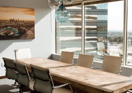 Luxury high rise with view