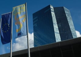 Central banks scramble to ward off fears of a recession