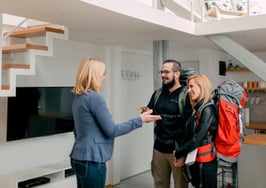 Show apartments, earn cash on the fly with Showdigs app