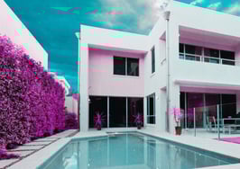 What’s happening in today’s luxury real estate market?