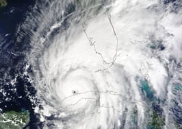 Mortgage applications hit 25-year low as rates, hurricane kill demand