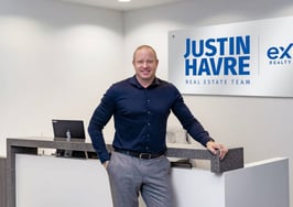 EXp scoops up 60-agent RE/MAX team in Canada