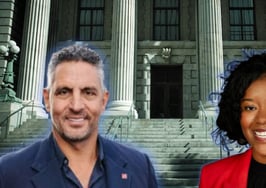 Mauricio Umansky and Nykia Wright in front of a court house