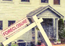 Foreclosures rise in 2026 as early warning signs emerge (VIDEO)