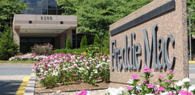 Mortgage rates dip from last week