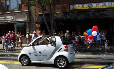 Company Smart car does 'wonder' for broker's brand
