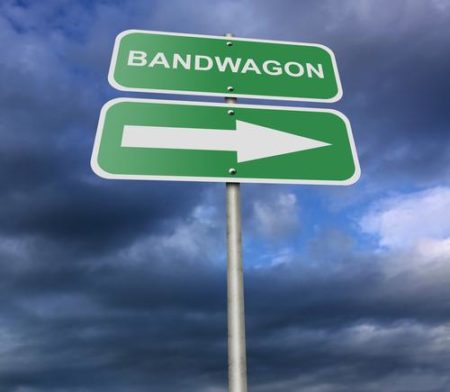 Facebook pages are DEAD -- real estate agents need to jump ship now!