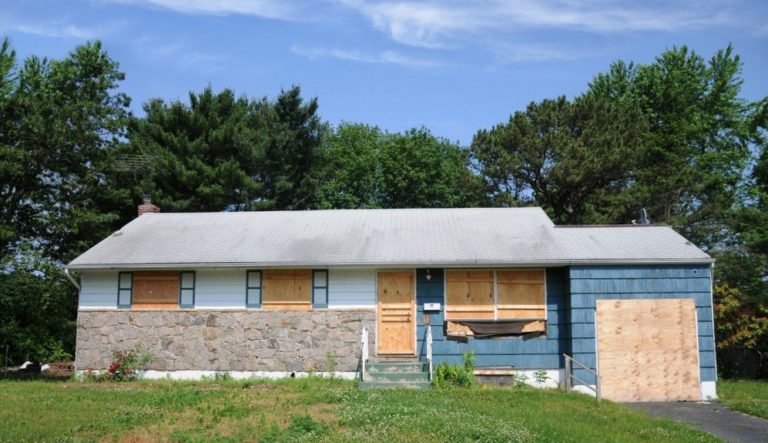 Experienced agents needed on both sides of a distressed property transaction