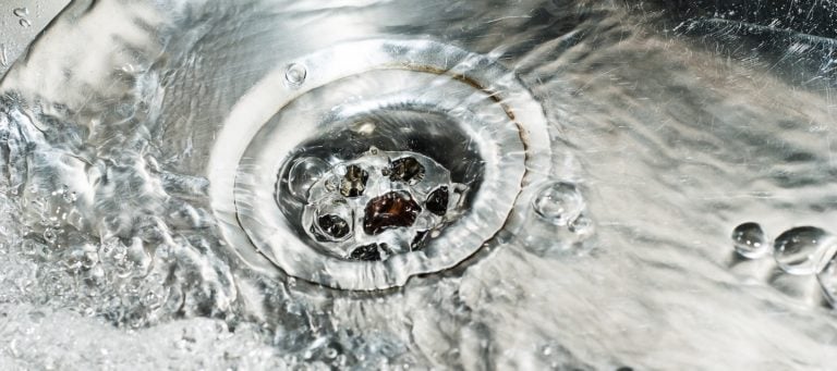 Embattled Ocwen reports nearly $600M loss for 4Q
