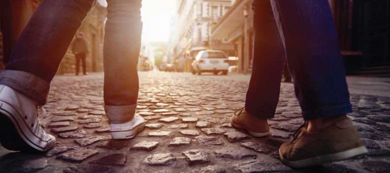 Vacation rental apps battle for supremacy with city guides, property management enhancements