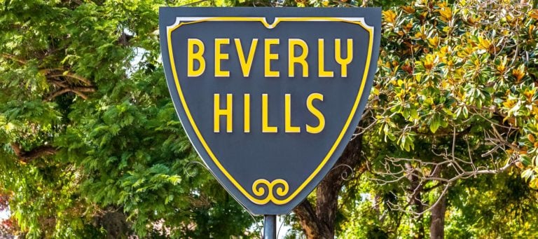 Beverly Hills Realtors fight for the right to post open house signage