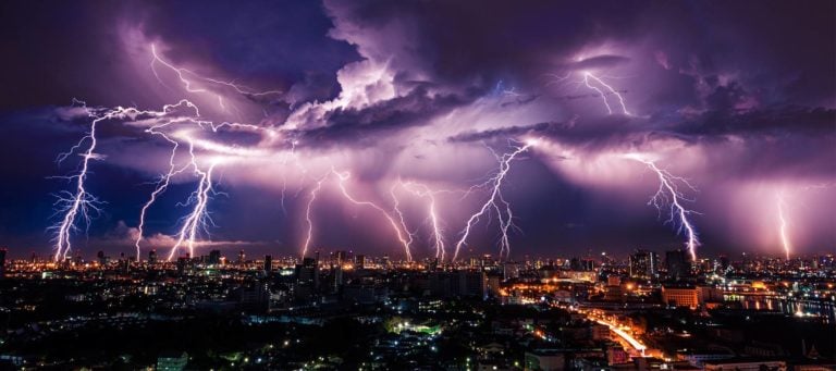 A real estate agent's guide to dominating your neighborhood online