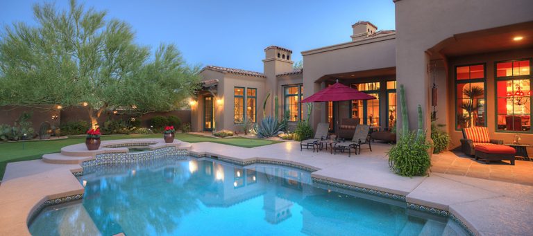 3-D home of the day: Opulent estate with local amenities