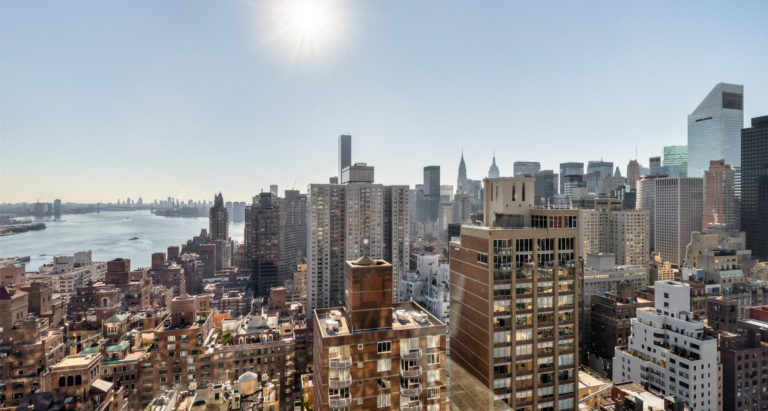 Luxury listing: Midtown Manhattan high-rise