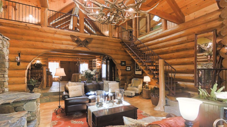 3-D home of the day: Custom space on Moic Lake
