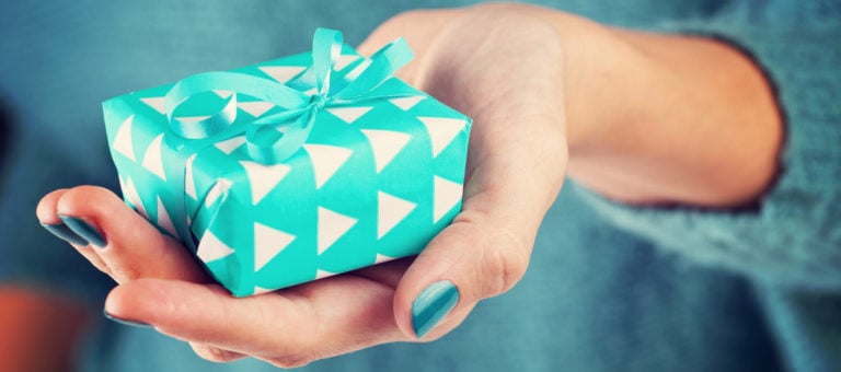 10 perfect housewarming gifts for your clients