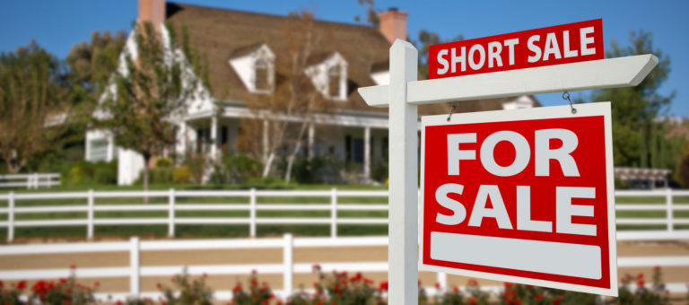 Distressed home sales falling nationwide, but not in all metros