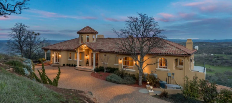 Former Netflix COO offers $20,000 to first nonprofit that finds a luxury buyer