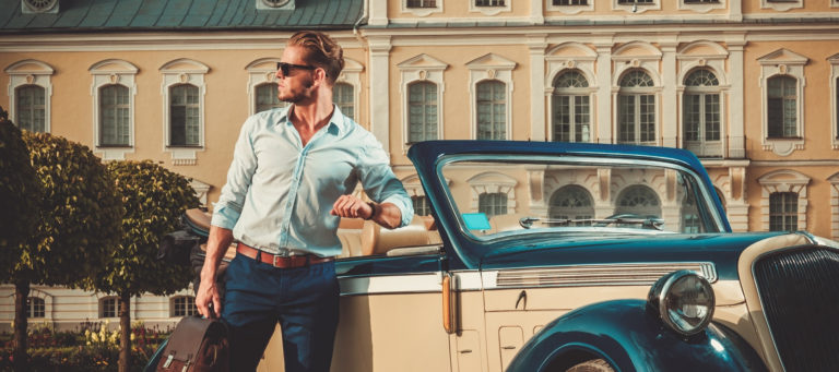 A Seattle luxury broker offers 3 tips for success