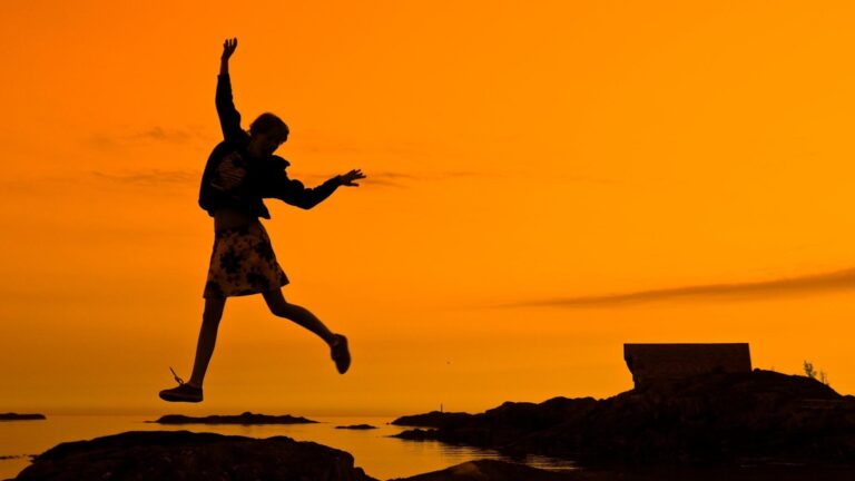 4 simple steps to happiness this Thanksgiving