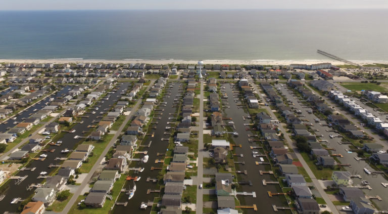 Trump takes one more step toward deregulating drones