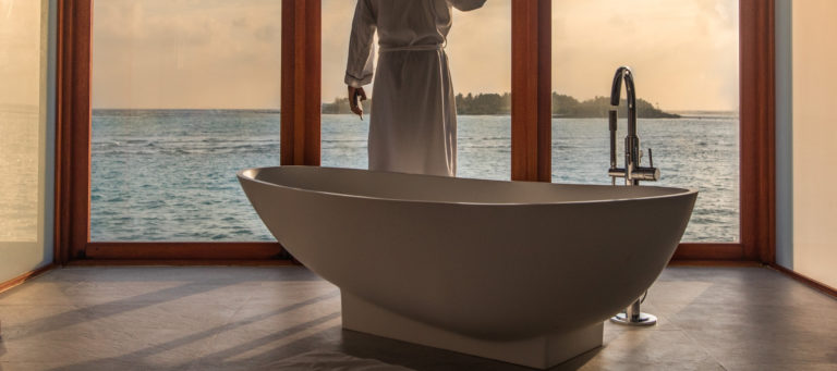 Pros and cons: 9 bathtub materials to consider