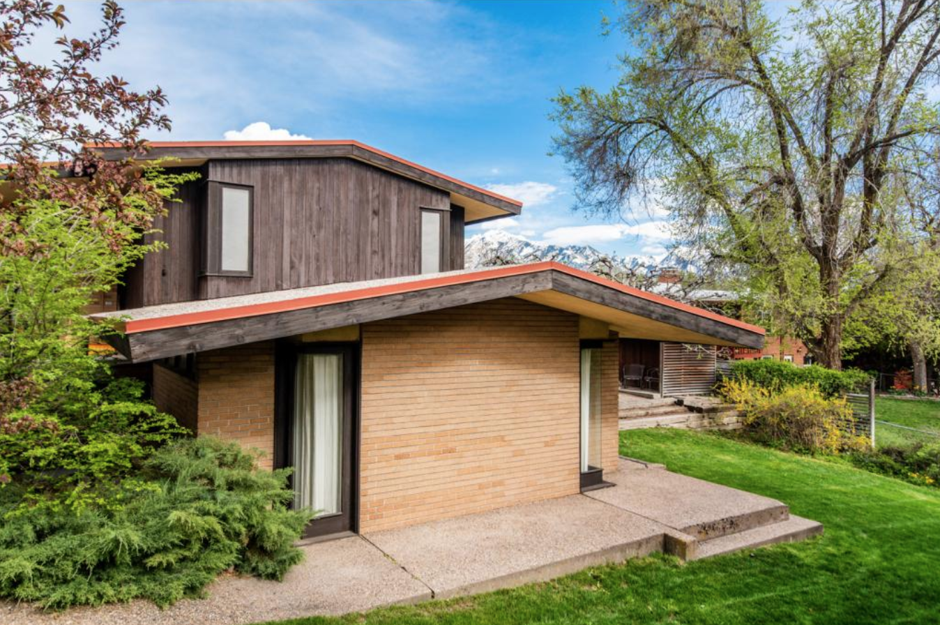 A Home Inspired By Frank Lloyd Wright Up For Sale $540K | Inman Real ...