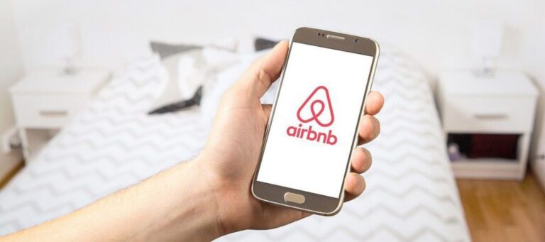 Airbnb adds another mortgage refinancing partner