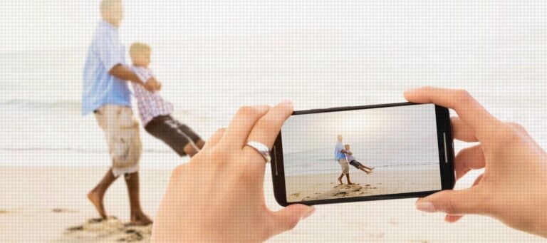 Going on vacation? Here are the do's and don'ts of social media