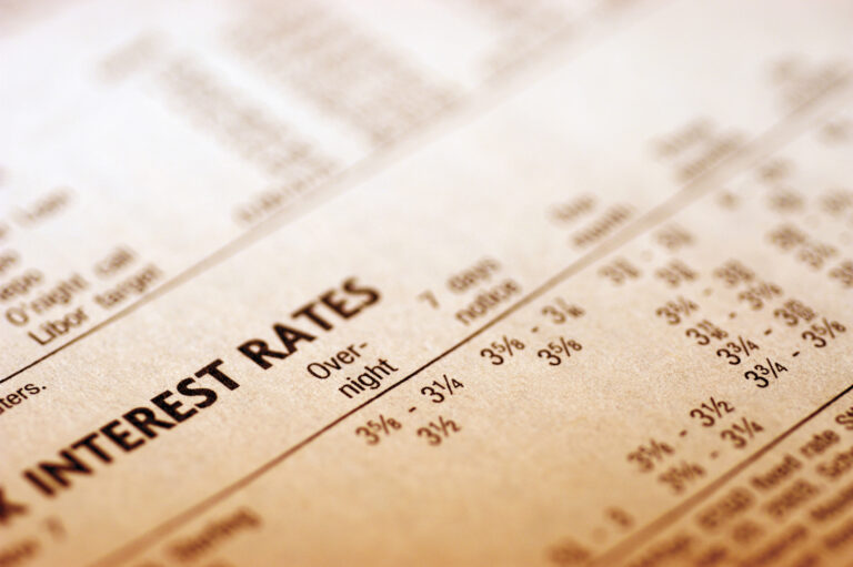 Dip in mortgage rates boosts interest in purchase loans, refinancing
