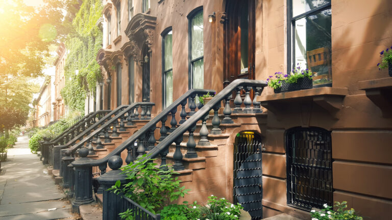 Brooklyn luxury sales drop by 50 percent: Compass
