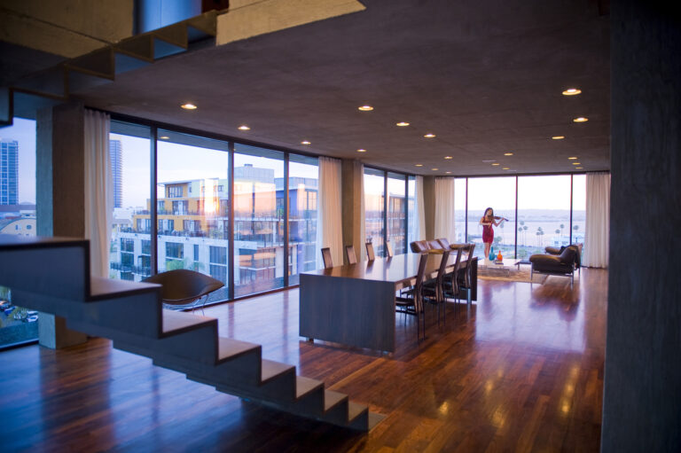Realty One Group branches out with new luxury brand