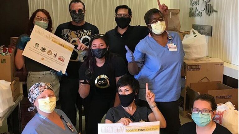 Realty One celebrates 15th anniversary by volunteering