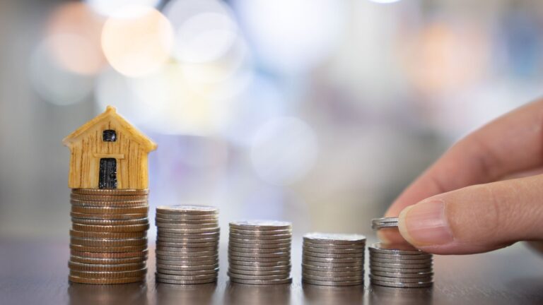 Share of mortgages in forbearance continues to drop